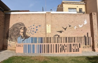 Els alumnes de batxillerat artístic de l&#039;Institut Torredembarra han realitzat un mural en homenatge als deportats i deportades pels nazis 