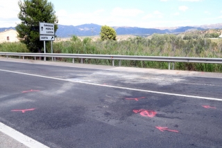 El punt quilomètric on s&#039;ha produït l&#039;accident mortal causat pel xoc frontal de dos vehicles al terme municipal de Xerta, al Baix Ebre