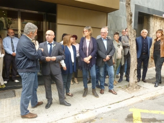 El delegat “cessat” del Govern a Tarragona, Òscar Peris, s’ha concentrat amb treballadors i directors de serveis territorials en contra de l&#039;article 155