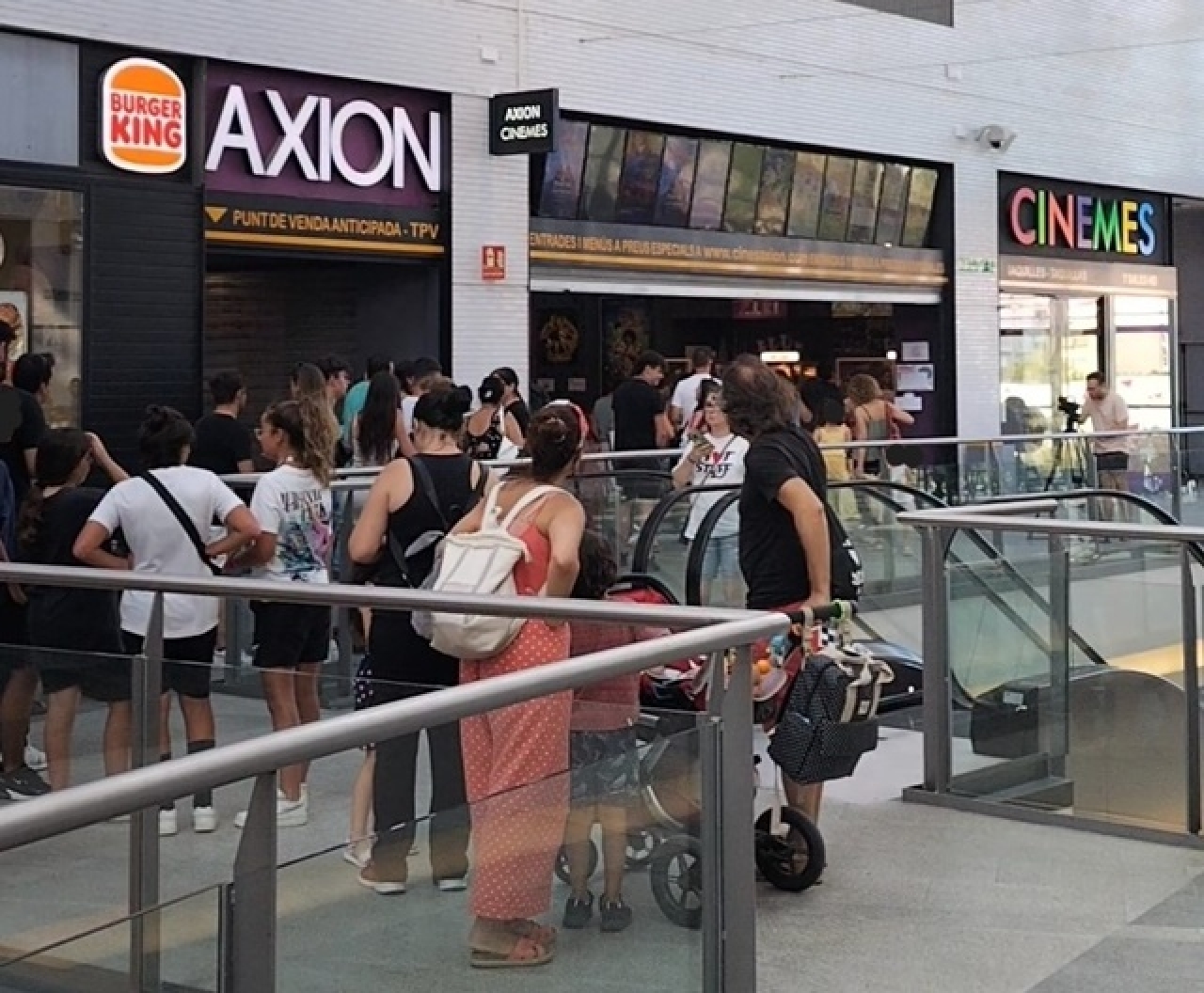 Aquest estiu han passat 1.028 persones per les 8 projeccions en català que s’han fet als Cines Axion del Centre Comercial de Reus