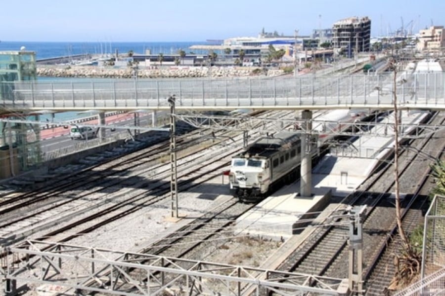 Imatge d&#039;arxiu del El corredor ferroviari de Tarragona, amb un tren de mercaderies