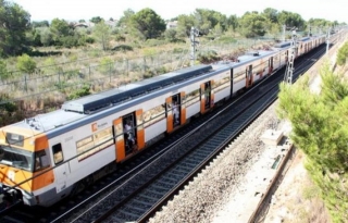 Comboi de rodalies entre Barcelona, Tarragona i Tortosa