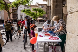 Dissabte passat es va celebrar a Santa Coloma de Queralt una bicicletada solidària, per recollir fons per la Lliga Contra el Càncer del Camp de Tarragona i les Terres de l’Ebre