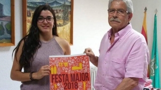 L&#039;artista Maria Pontnou Bartolí, que participarà en la inauguració de la mostra, va guanyar el concurs de cartells de la Festa Major de Santa Coloma de Queralt del 2018 