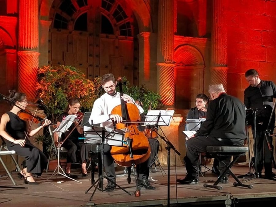 Imatge del concert a càrrec de Robrecht de Roeck, violoncel, i el Quintet de Mompou, a Tivissa, el dissabte 7 d’agost de 2021