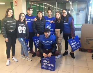 Estudiants de l&#039;Institut Campclar de Tarragona han col·laborat de voluntaris al &#039;Gran Recapte&#039;