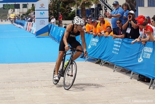 Altafulla ha acollit dissabte al matí el primer triatló que se celebra en el marc d’uns Jocs Mediterranis