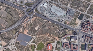 Imatge aèria dels terrenys on té previst urbicar-se el nou centre comercial de Ten Brike, que haurà de substituir IKEA