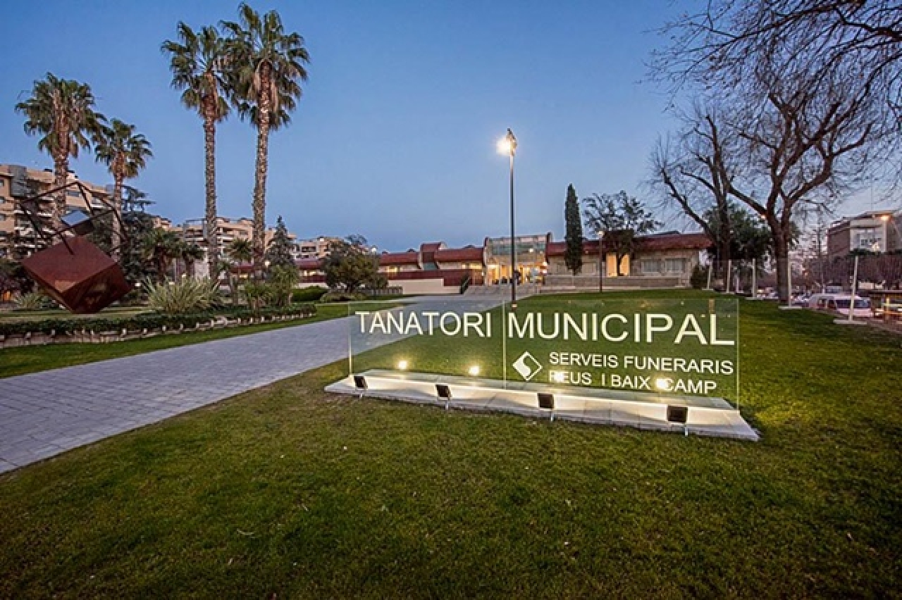 Imatge exterior del Tanatori municipal de Reus