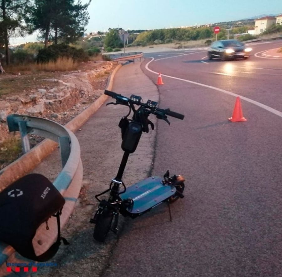 Els Mossos d&#039;Esquadra han denunciat aquest dilluns un home que conduïa un patinet elèctric a 80 km/h per l&#039;N-240, al barri de Sant Salvador de Tarragona.