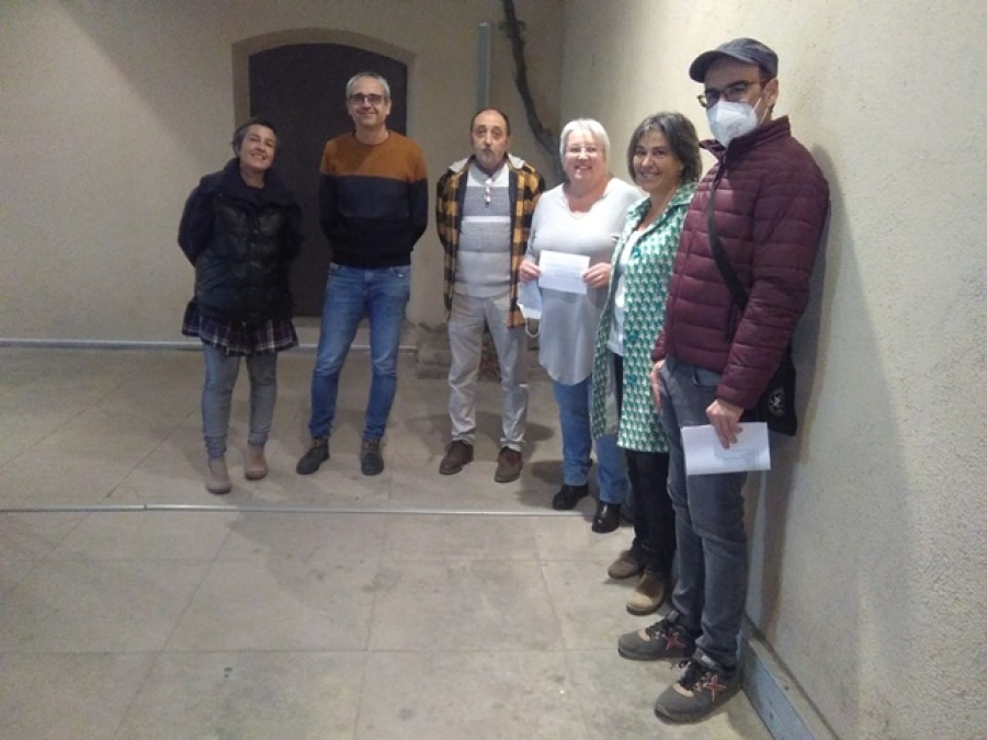 Imatge dels membres de la Comissió de Llengua de l’Institut d’Estudis Vallencs (IEV), que han impulsat la iniciativa