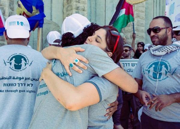 dues-activistes-exposaran-a-tarragona-la-seva-visio-de-l-actualitat-d-israel-i-palestina