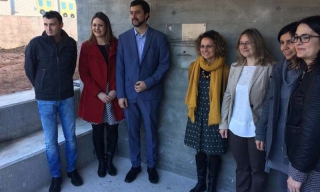 La consellera Ruiz va descobrir la placa commemorativa de l&#039;ampliació de l&#039;escola Valldemur a Barberà de la Conca