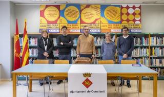 L&#039;alcalde de Constantí, Óscar Sánchez, els directors de les escoles i la directora de l&#039;institut han presentat el projecte educatiu del curs 2023-24 a la Biblioteca Municipal de Constantí