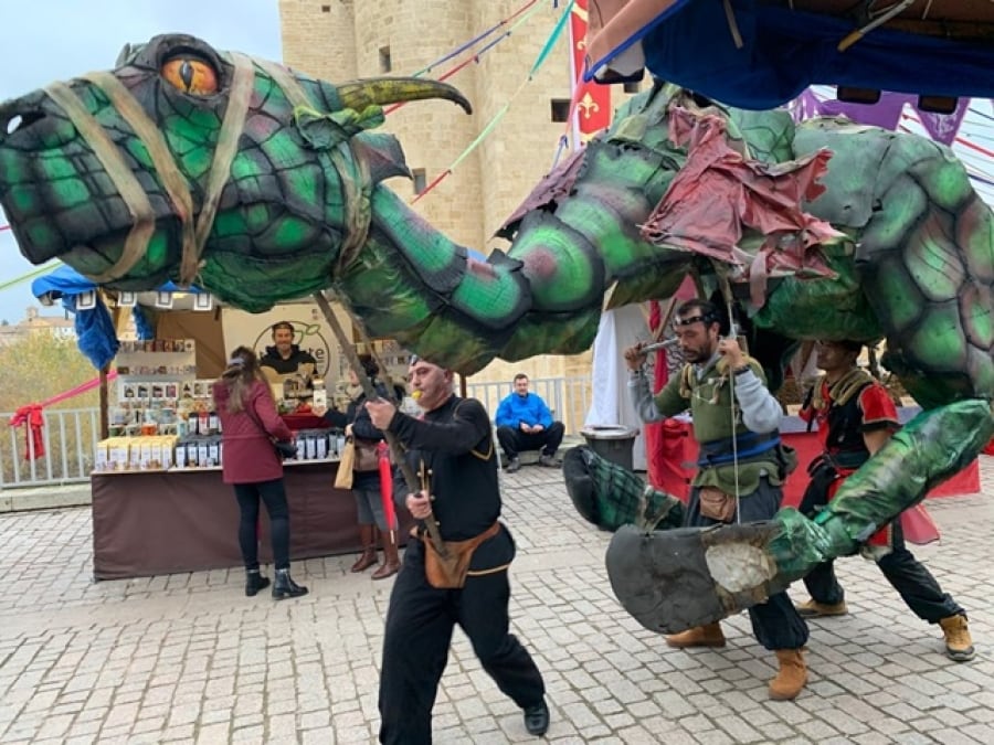 El drac gegant es passejarà per la fira medieval, aquest cap de setmana
