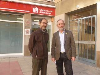 El regidor d&#039;Habitatge de Valls, Jordi Cartanyà, amb el gerent de l&#039;Oficina Local de l&#039;Habitatge 