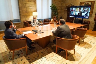 El president Aragonès i els consellers Argimon i Elena durant la reunió extraordinària de la comissió delegada en matèria de covid-19 per establir noves restriccions a l&#039;entorn de la pandèmia