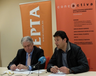 El president de CEPTA, J.Antoni Belmonte, i el vicepresident del Consell Comarcal de la Conca de Barberà, Francesc Benet, ahir al Concactiva.