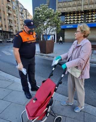 El voluntariat de Protecció Civil de Tarragona repartirà les mascaretes a la parada d&#039;autobusos de la plaça Imperial Tàrraco, propera a Pere Martell i Prat de la Riba