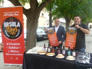 El regidor de Comerç i Turisme de Valls, Òscar Peris, i el propietari de Xarcuteria Queralt, Xavi Queralt, van presentar la 1a Úrsula Beer Fest