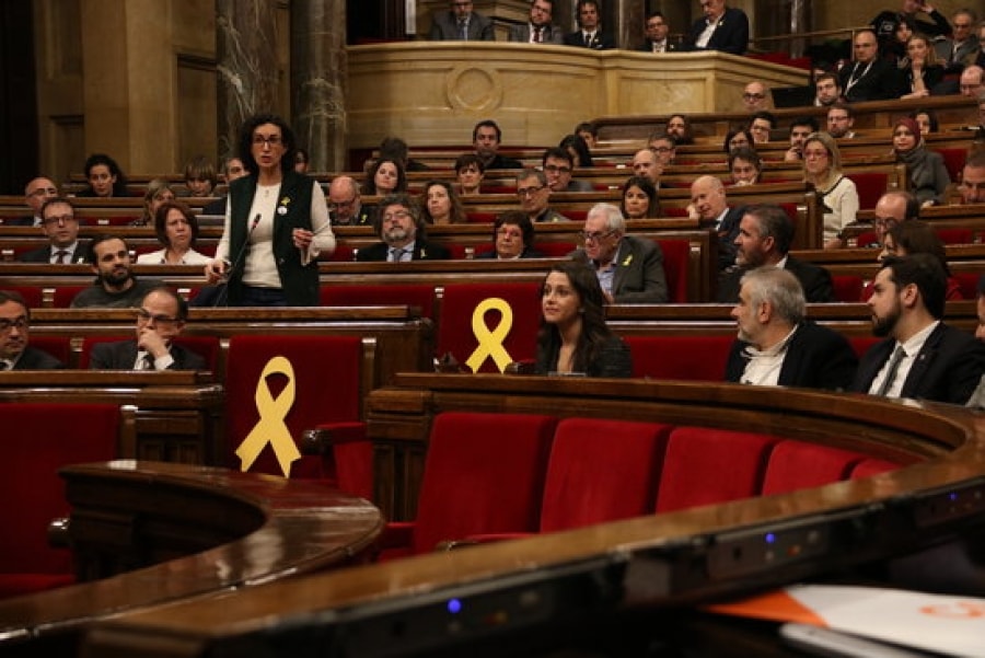 L&#039;hemicicle amb Marta Rovira, d&#039;ERC, responent la líder de Cs, Inés Arrimadas