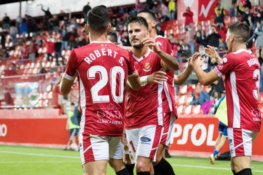 Els jugadors del Nàstic celebren el gol de Fran Carbia, que ha donat la victòria contra el Sabadell 