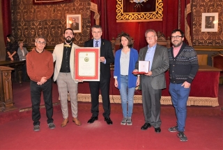 L’alcalde de Tarragona, Pau Ricomà, ha lliurat aquesta tarda la Medalla de la Ciutat a la Cooperativa Obrera Tarraconense