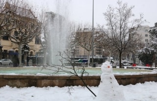 Els efectes de la nevada a la plaça Espanya de Manresa, el passat 28 de febrer 
