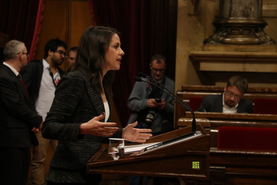 La líder de Cs, Inés Arrimadas, en la seva intervenció al Parlament, aquest dijous 1 de març 