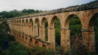 L&#039;Aqüeducte romà de les Ferreres o Pont del Diable té un paper rellevant en el capítol &#039;Acueductos II&#039; de la sèrie &#039;Ingeniería Romana&#039;