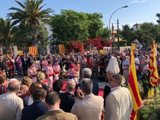 Els Xiquets de Tarragona fent l&#039;ofrena floral al monument de Rafael Casanova, aquest dimarts 11 de setembre