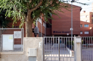 L&#039;entrada principal al CEIP Cèsar August de Tarragona