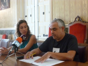 Laia Estrada i Jordi Martí, durant la roda de premsa d&#039;aquest dilluns.