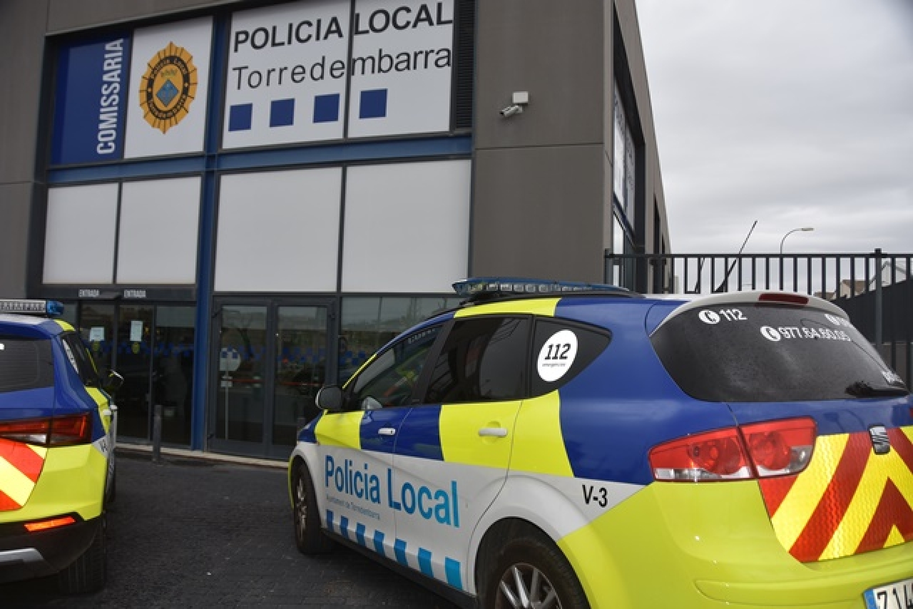 La Policia Local ha detingut un home per robatori de gasoil de vehicles aparcats al polígon Roques Planes