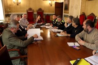 Imatge de la reunió entre els diferents grups municipals de l&#039;Ajuntament de Tarragona per debatre les esmenes sobre la ZBE
