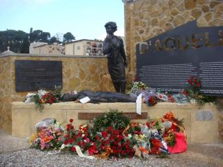 El Grup Escultòric “Dignitat”, una fossa comuna del Cementiri de Tarragona