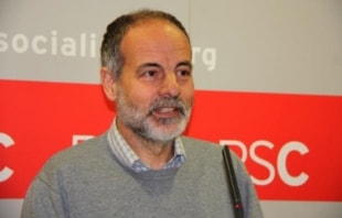 Joan Ruiz, cap de llista per Tarragona del PSC al Congrés dels Diputats, en una imatge d&#039;arxiu, a la seu del seu partit.
