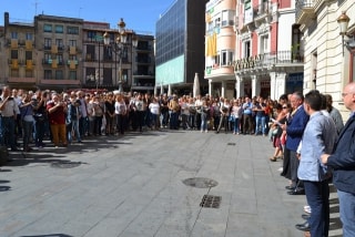 L&#039;alcalde de Reus, Carles Pellicer, s&#039;adreça als ciutadans concentrat aquest migdia a la plaça del Mercadal