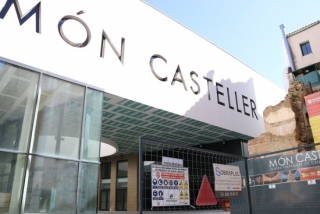 La façana principal del Museu Casteller de Catalunya durant les obres, en una imatge d&#039;arxiu