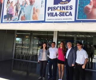 La medallista mundial de natació sincronitzada, Ona Carbonell, va passar una jornada al complex Piscines Vila-seca