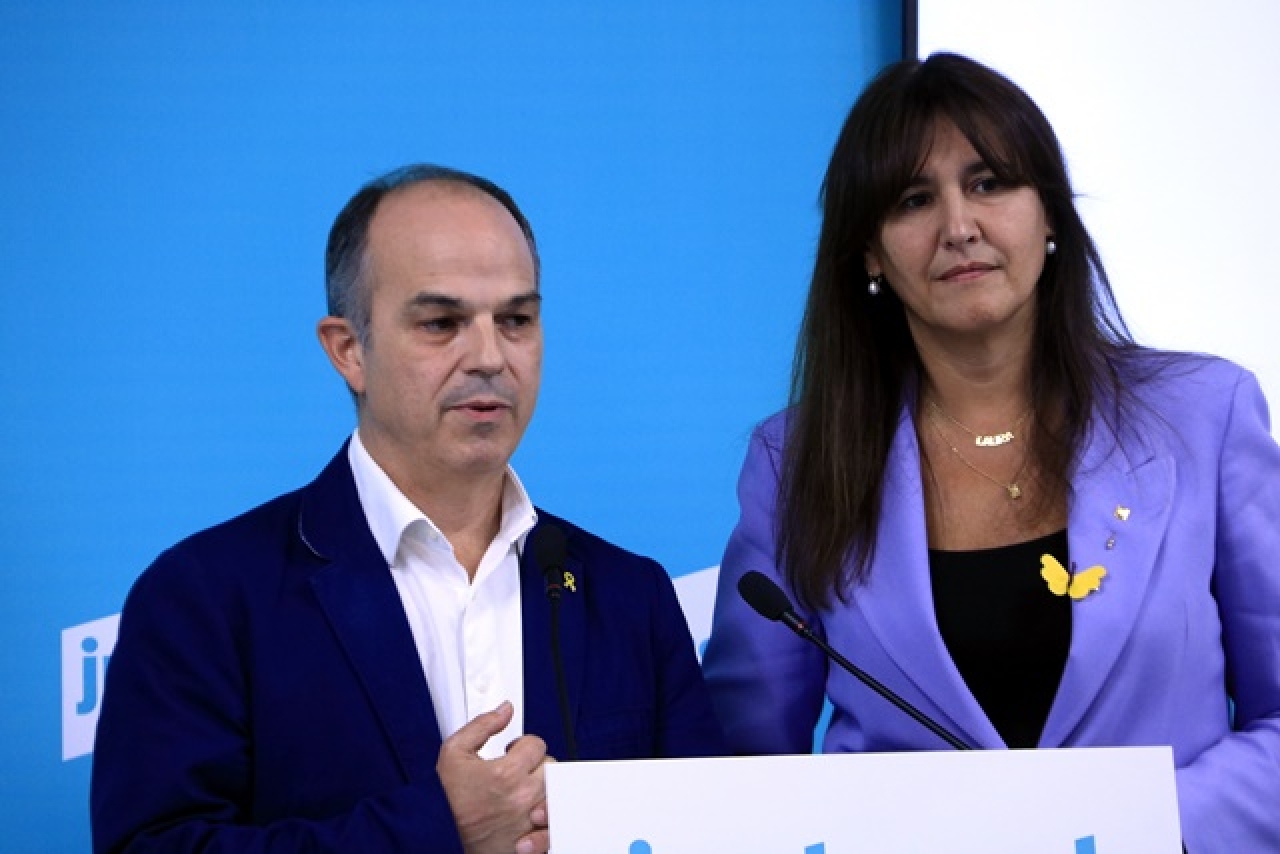 Imatge d&#039;arxiu del secretari general de Junts, Jordi Turull, i la presidenta Laura Borràs, en una roda de premsa 