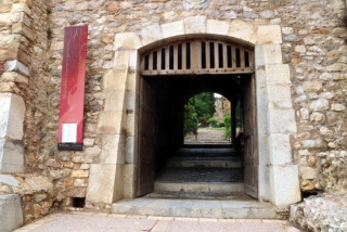 Imatge de l&#039;accés al Passeig Arqueològic de Tarragona, obert el 25 de maig del 2020