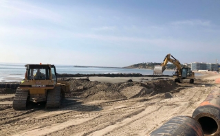 Els treballs de reposició de sorra a la platja de la Pineda començaran a principis de maig