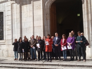 La consellera Paula Varas fent lectura del manifest institucional amb motiu de la celebració del Dia Internacional de la Dona