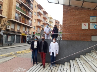 El regidor d&#039;Acció Comunitària, Participació i Igualtat, Jordi Cartanyà, amb representants del Grup de Treball de Salut Comunitària de coordinació directa entre l&#039;Àrea Bàsica de Salut de Valls i les farmàcies