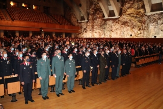 Imatge del mig miler d&#039;agents en l&#039;acte de celebració del Dia de les Esquadres de la Regió Policial del Camp de Tarragona, al Palau de Fires i Congressos de Tarragona