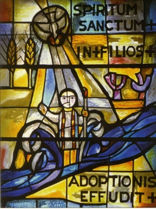 Imatge d&#039;un vitrall de l&#039;església de Sant Sebastià de la Canonja dissenyats per Fornells Pla