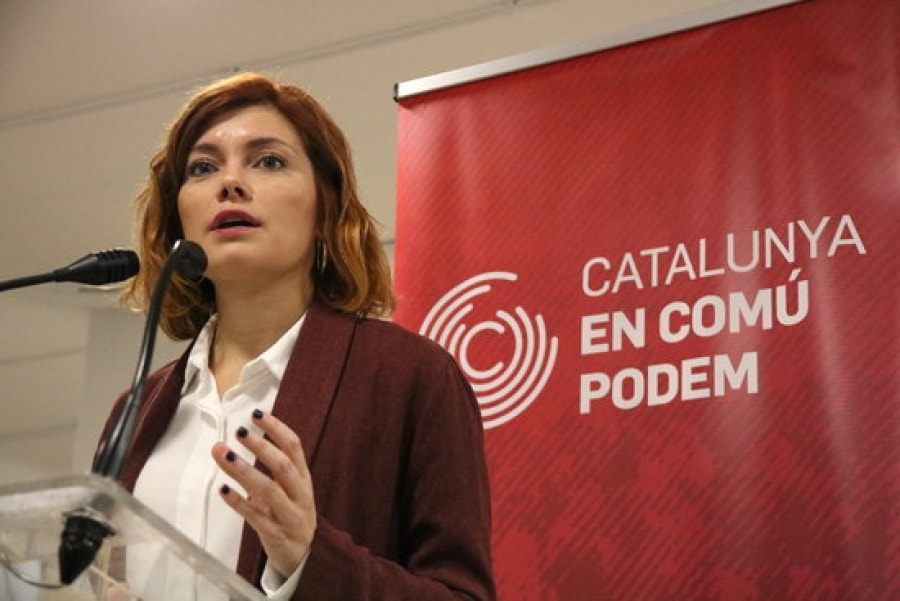 La portaveu parlamentària de CatECP, Elisenda Alamany, gesticula en roda de premsa, el passat 19 de febrer