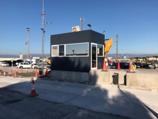 Imatge dels treballs de millora en les instal·lacions de l&#039;aparcament de vehicles pesants de mercaderies perilloses del polígon Riuclar, a Tarragona, el 10 de novembre del 2020