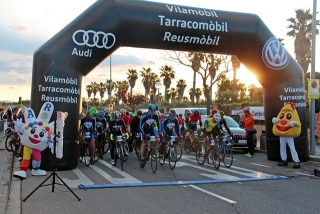 Prop de 2000 cicloturistes participen aquest cap de setmana en la sisena Gran Fondo Cambrils Park Costa Daurada